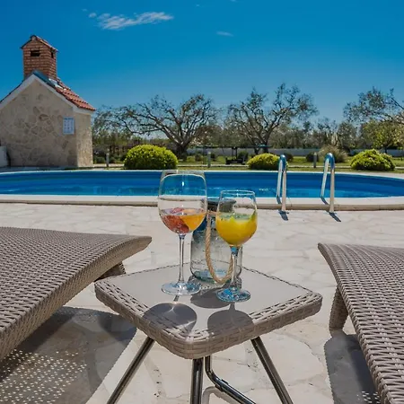Villa Paula Privlaka (Zadar)